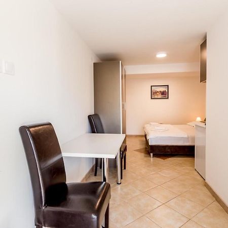 Apartments Belani Херцег Нови Екстериор снимка