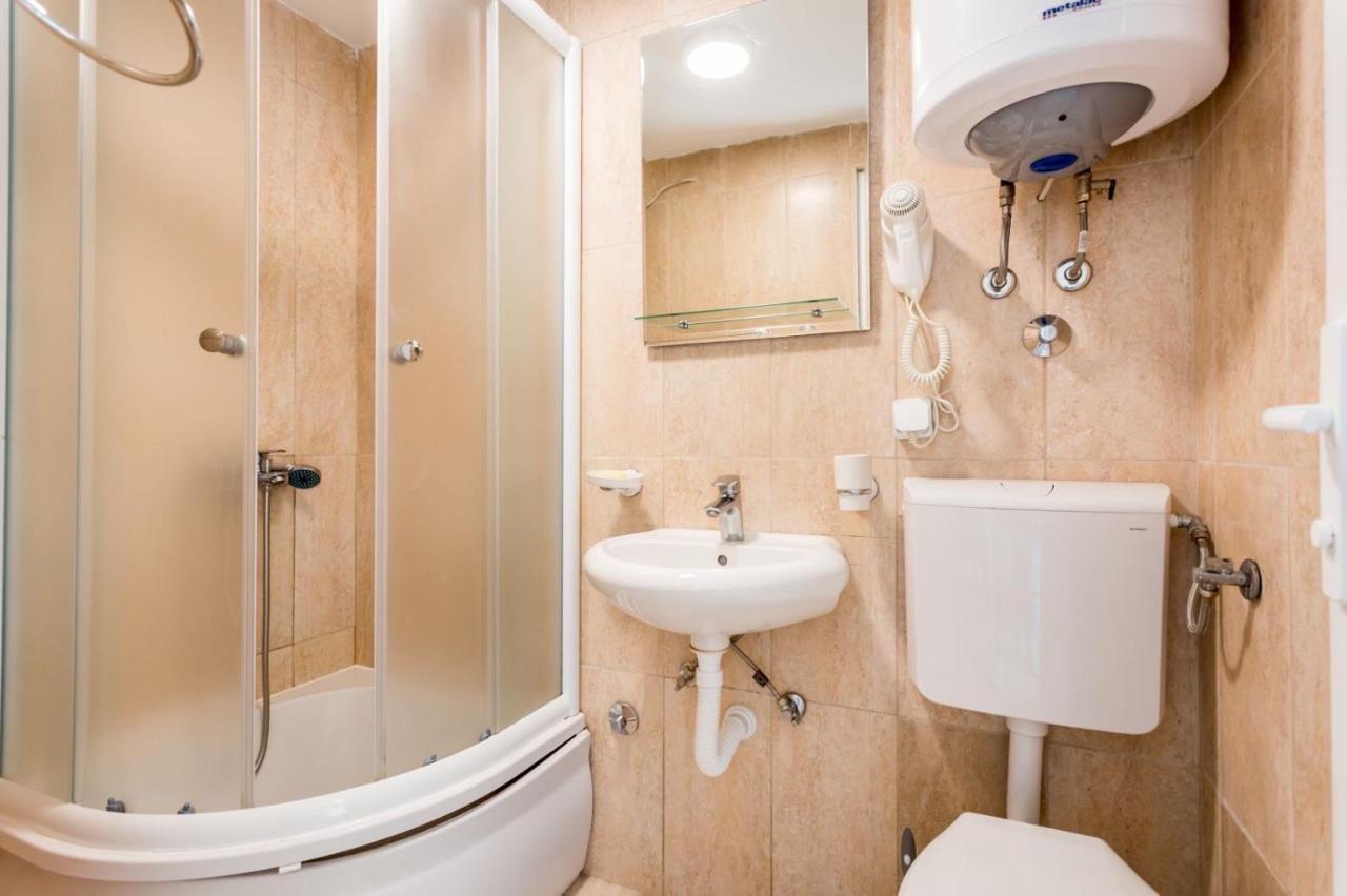 Apartments Belani Херцег Нови Екстериор снимка