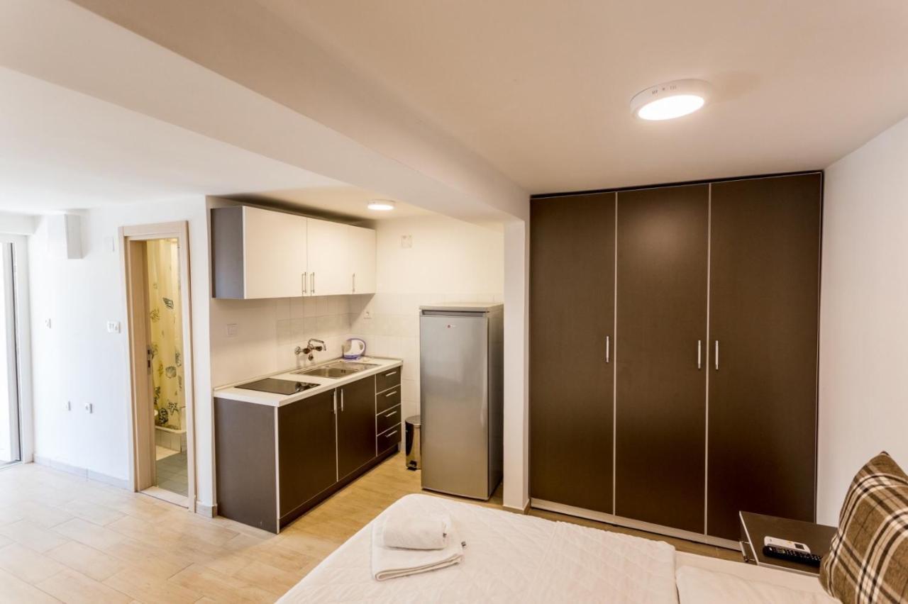 Apartments Belani Херцег Нови Екстериор снимка
