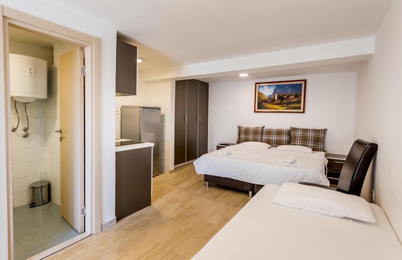 Apartments Belani Херцег Нови Екстериор снимка