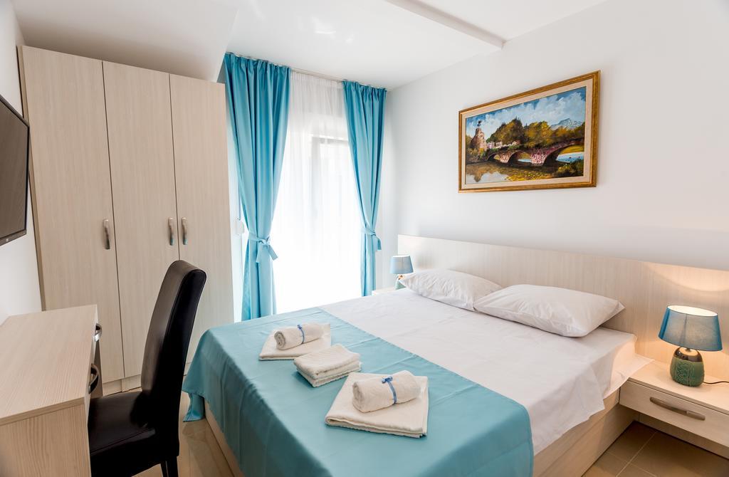 Apartments Belani Херцег Нови Екстериор снимка