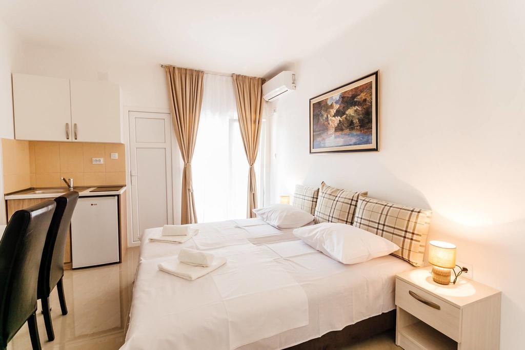 Apartments Belani Херцег Нови Екстериор снимка