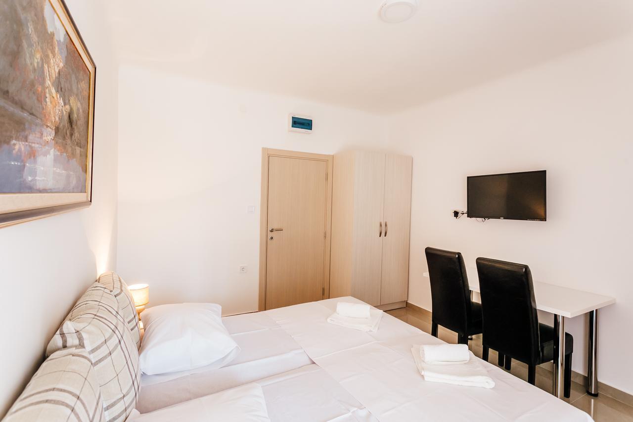 Apartments Belani Херцег Нови Екстериор снимка