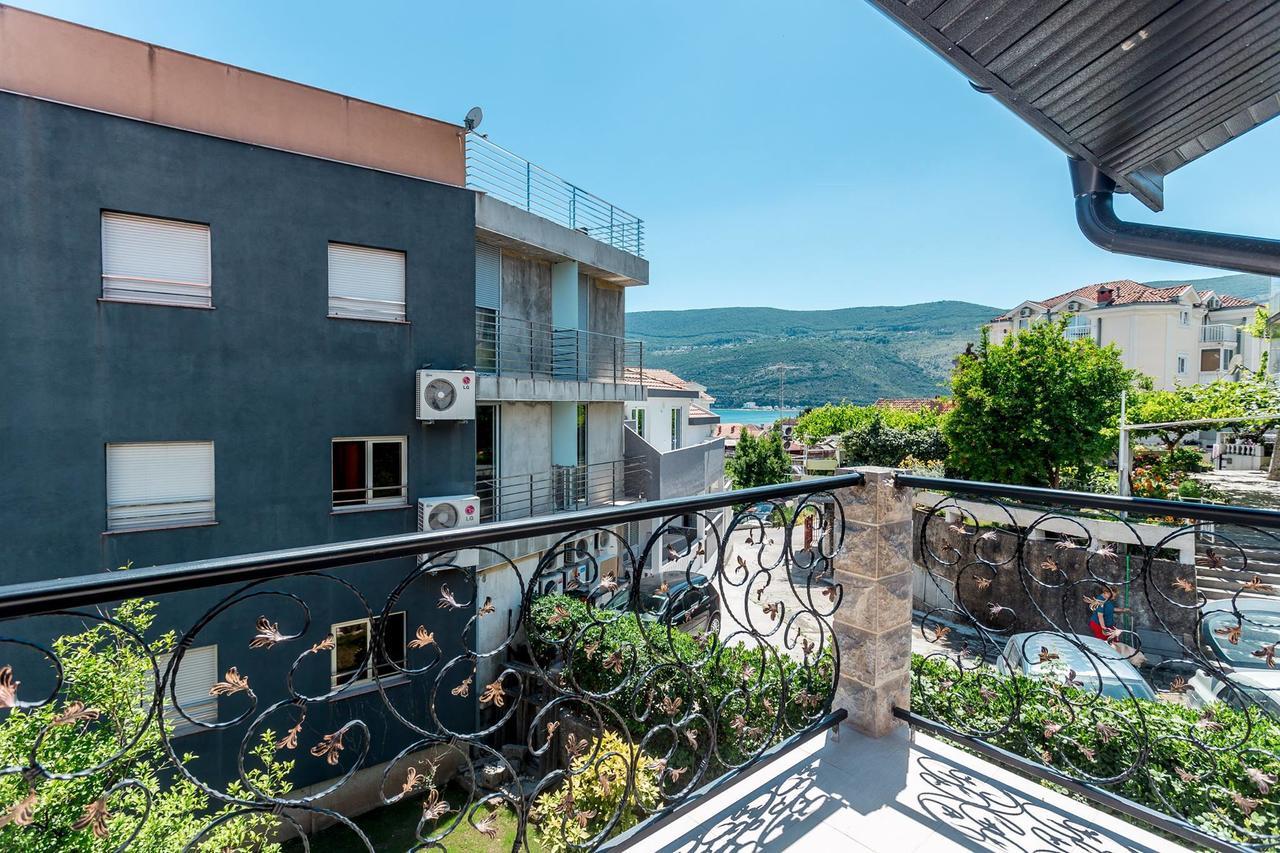 Apartments Belani Херцег Нови Екстериор снимка