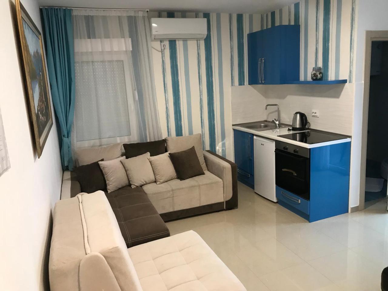 Apartments Belani Херцег Нови Екстериор снимка